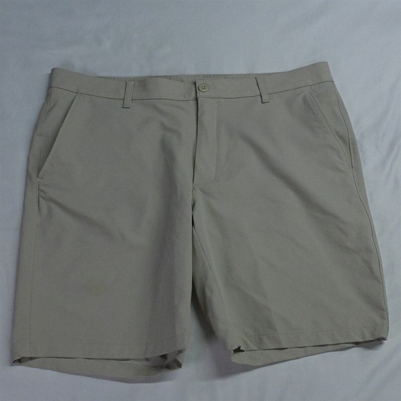 Under armour 42 x 10" Khaki 1350071 UA Tech‎ Heat Gear Golf Shorts - Picture 1 of 7